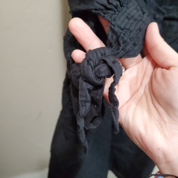 Lauren Conrad black shirt - Picture 3 of 5